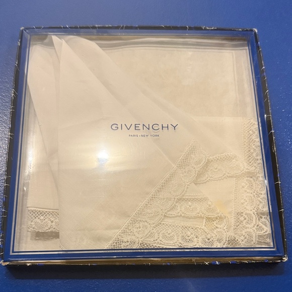 Givenchy Ivory Lace Handkerchief - Picture 1 of 7